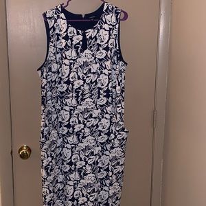 Lands end NWOT sleeveless dress